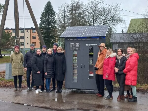 Sunly avas koos kohalike ettevõtetega Paikusel toiduringluskapi